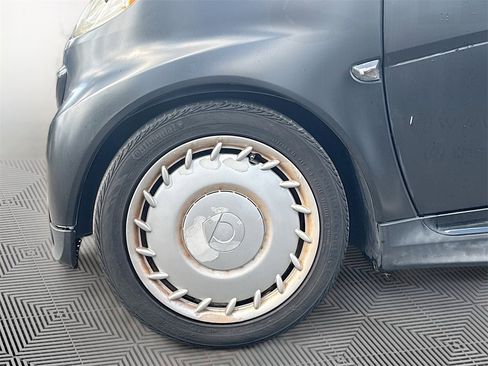 Used 2014 smart fortwo pure image 23