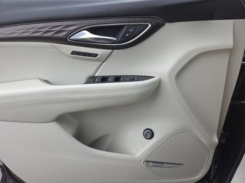 Used 2023 Buick Envision Avenir image 36