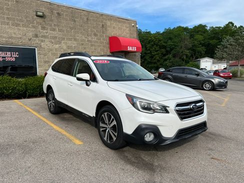 Used 2018 Subaru Outback 2.5i Limited w/ Popular Package #2 AWD/4WD image 3