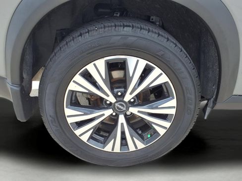 Used 2023 Nissan Rogue SV FWD image 10