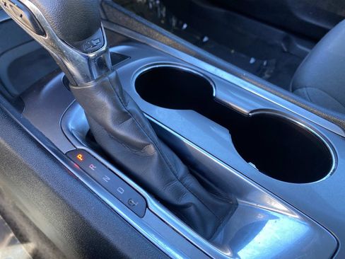 Used 2021 Chevrolet Malibu LT image 13