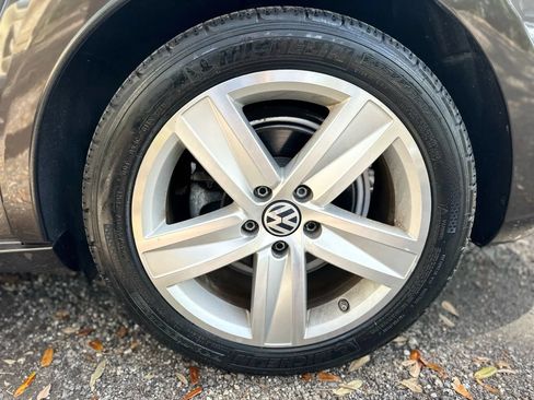Used 2014 Volkswagen CC Sport FWD image 9