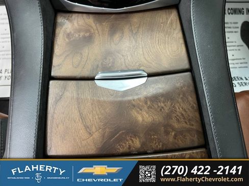 Used 2020 Cadillac Escalade Luxury AWD/4WD image 31