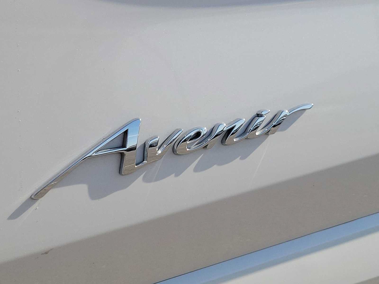 Used 2025 Buick Encore GX Avenir w/ Avenir Technology Package AWD/4WD image 11