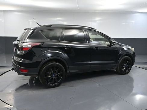 Used 2017 Ford Escape Titanium AWD/4WD image 4