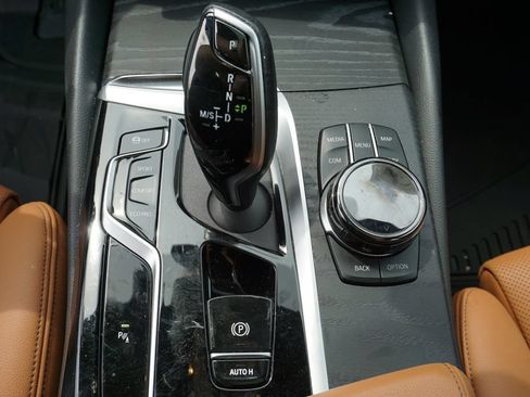 Used 2023 BMW 530i xDrive w/ Executive Package AWD/4WD image 38