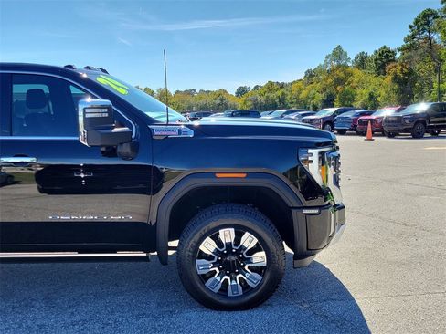 Used 2024 GMC Sierra 2500 Denali w/ Denali Reserve Package image 16