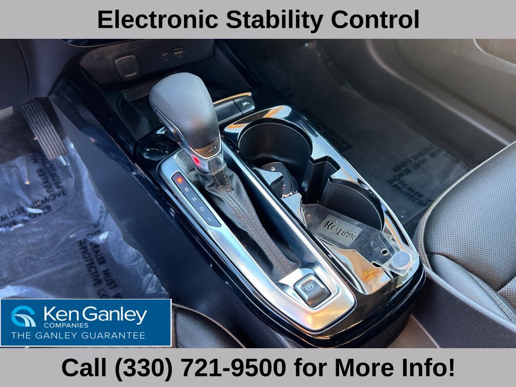 Used 2025 Chevrolet Trax ACTIV w/ Sunroof Package FWD image 32
