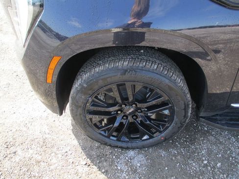 New 2026 GMC Yukon XL Elevation w/ Elevation Premium Package AWD/4WD image 11