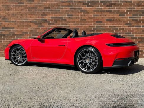 Certified 2025 Porsche 911 Carrera image 3