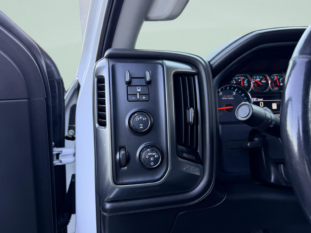 Used 2019 Chevrolet Silverado 2500 LTZ w/ Duramax Plus Package AWD/4WD image 20