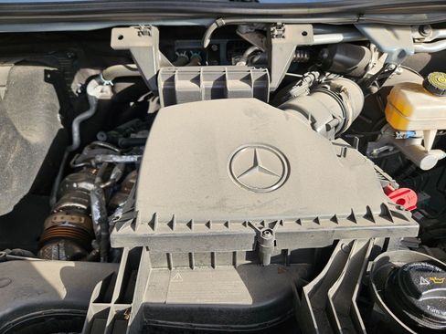 Used 2024 Mercedes-Benz Sprinter 2500 image 36