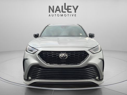 Certified 2023 Toyota Highlander XSE image 8