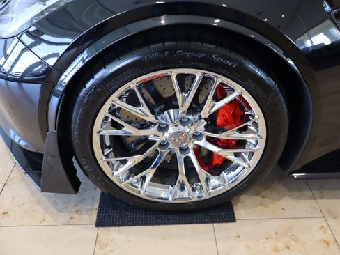 Used 2016 Chevrolet Corvette Z06 w/ 3LZ Preferred Equipment Group image 38
