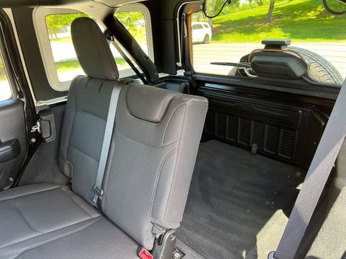 Used 2023 Jeep Wrangler Unlimited Sport AWD/4WD image 26