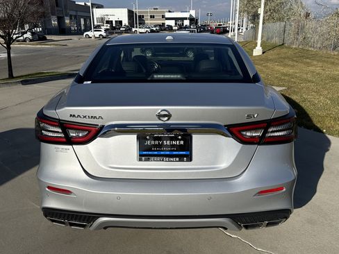 Used 2022 Nissan Maxima SV w/ Floor Mat Group image 4