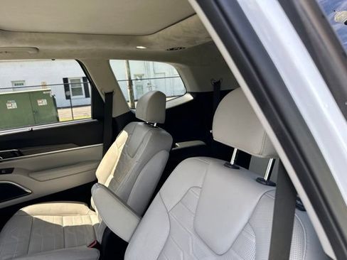 Used 2020 Kia Telluride SX w/ SX Prestige Package AWD/4WD image 16