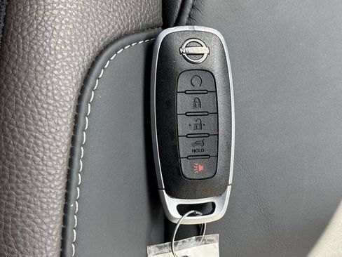 Used 2024 Nissan Pathfinder Platinum AWD/4WD image 48