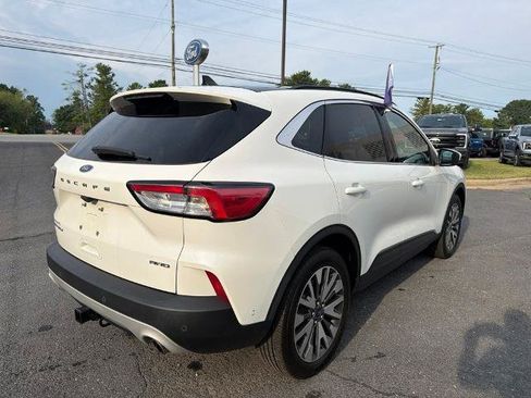 Certified 2020 Ford Escape Titanium w/ Titanium Premium Package 2.0 AWD/4WD image 5