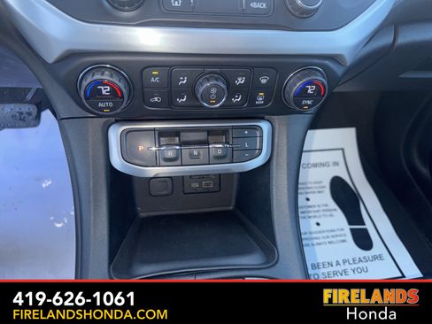 Used 2020 GMC Acadia SLT w/ Trailering Package image 25