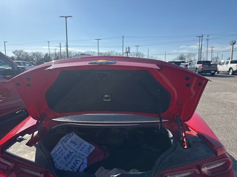 Used 2021 Chevrolet Camaro LT RWD image 7
