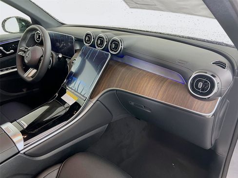 Used 2025 Mercedes-Benz GLC 300 GLC 300 image 25