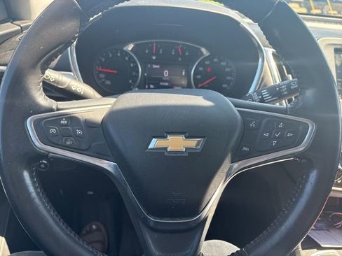 Used 2019 Chevrolet Equinox LT image 7