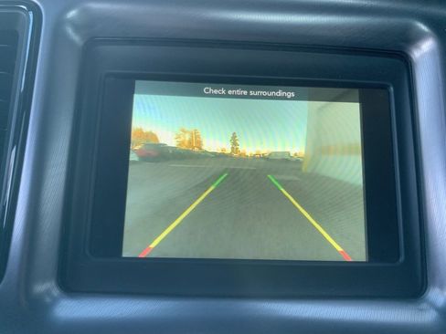 Used 2022 Dodge Challenger SXT image 19