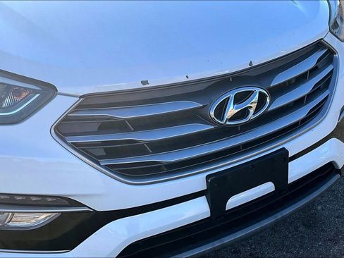 Used 2017 Hyundai Santa Fe Sport image 28