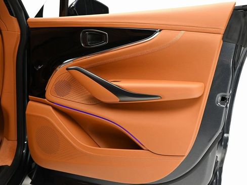 New 2026 Aston Martin DBX 707 image 19