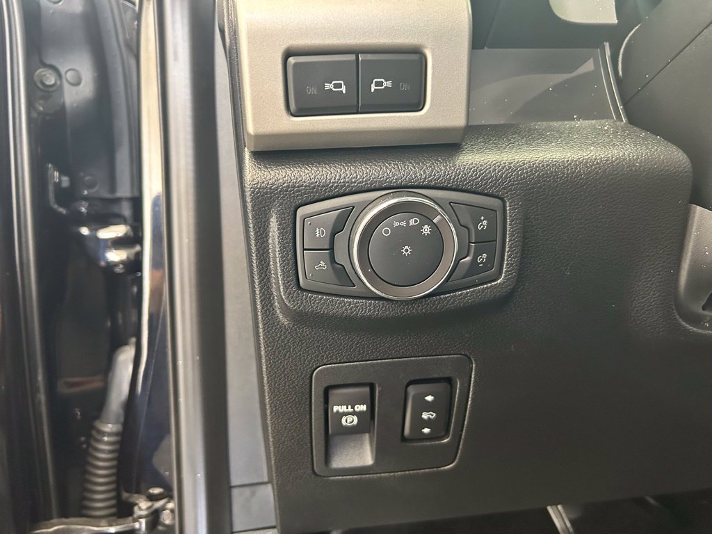 Used 2020 Ford F150 Lariat w/ Equipment Group 502A Luxury AWD/4WD image 46