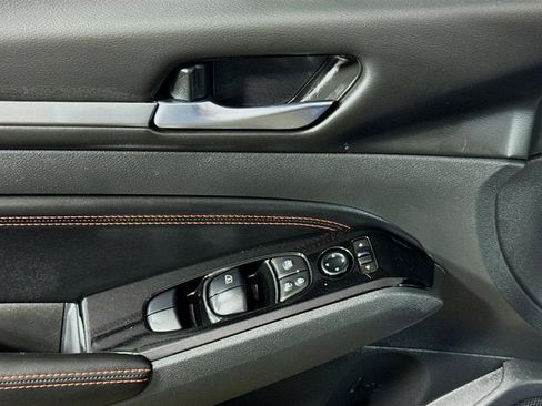 Used 2023 Nissan Altima 2.5 SR image 15