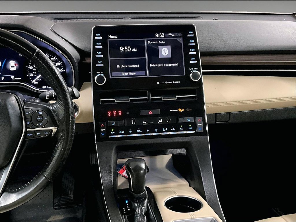 Used 2021 Toyota Avalon XLE AWD/4WD image 18