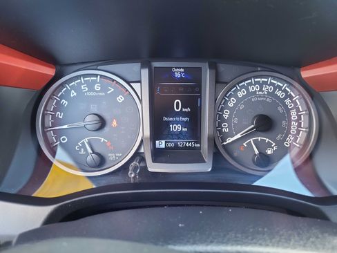 Used 2018 Toyota Tacoma SR5 image 14