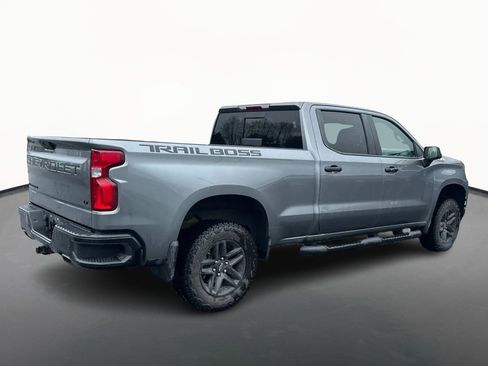 Used 2021 Chevrolet Silverado 1500 LT Trail Boss w/ Convenience Package II image 3