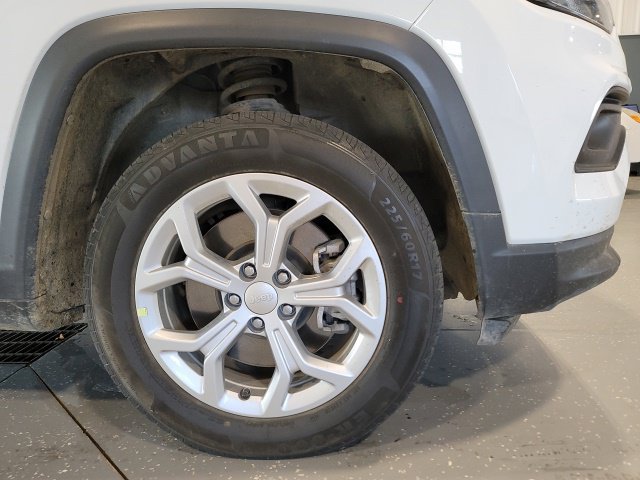 Used 2024 Jeep Compass Latitude AWD/4WD image 15