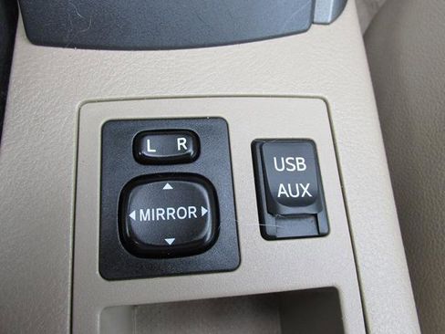 Used 2012 Toyota RAV4 Limited image 15