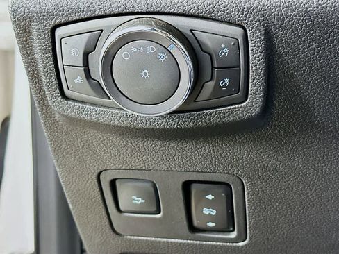 Certified 2018 Ford F350 Platinum w/ Platinum Ultimate Package image 26