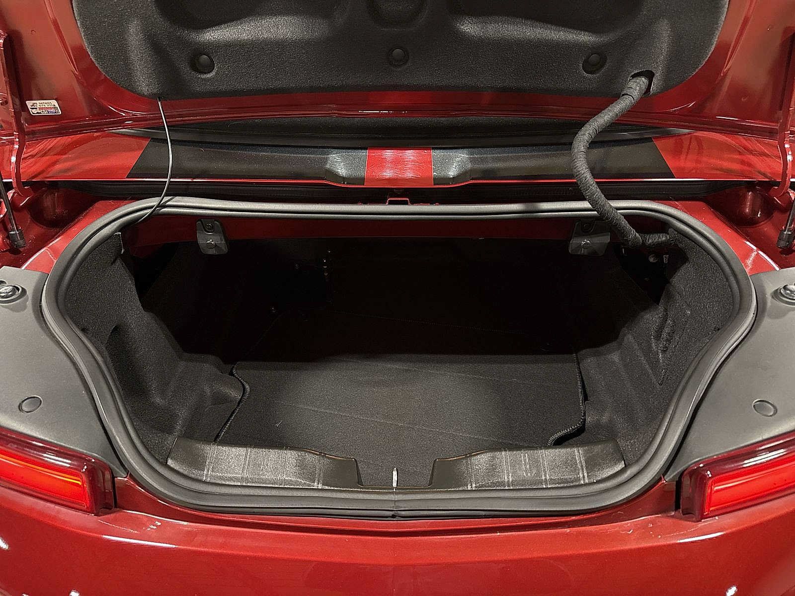 Used 2017 Chevrolet Camaro SS RWD image 11