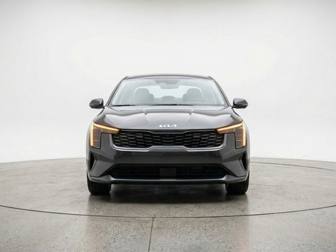 Used 2025 Kia K4 LXS image 2