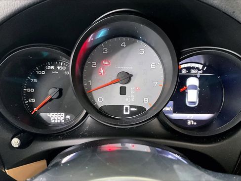 Used 2018 Porsche Macan S image 25