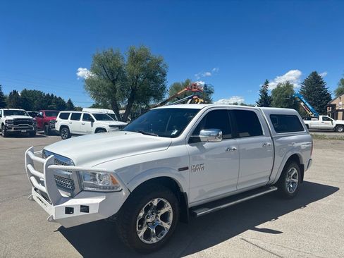 Used 2016 RAM 1500 Laramie AWD/4WD image 5