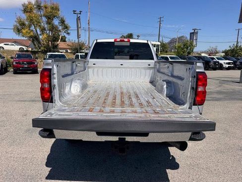 Used 2019 Chevrolet Silverado 2500 LT w/ LT Convenience Package RWD image 13