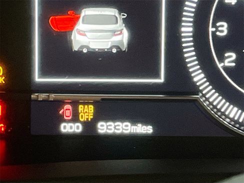 Used 2023 Toyota GR86 Premium w/ ALL Weather Mat Package (TMS) image 12