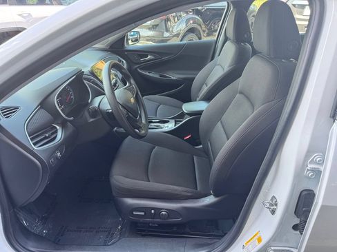 Used 2023 Chevrolet Malibu LS w/ Driver Confidence Package FWD image 9