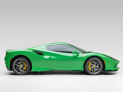 Certified 2023 Ferrari F8 Tributo RWD image 11