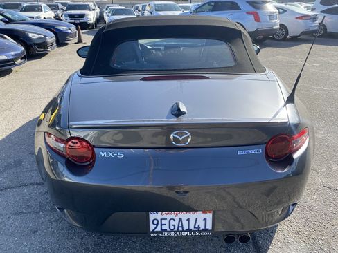 Used 2022 MAZDA MX-5 Miata Grand Touring w/ Weather Package RWD image 25
