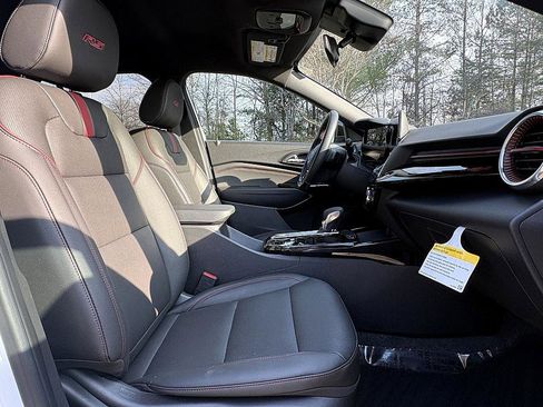 Certified 2025 Chevrolet Trax RS w/ Driver Confidence Package image 13