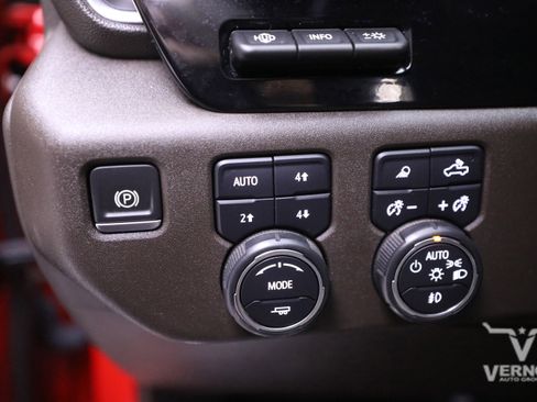 Used 2024 Chevrolet Silverado 3500 LTZ w/ LTZ Convenience Package image 17