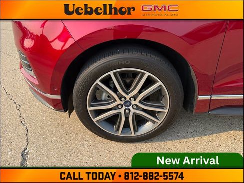 Used 2019 Ford Edge Titanium w/ Equipment Group 301A FWD image 14